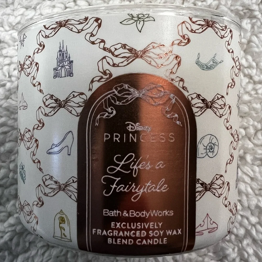 B&B Works Disney Princess "Life's A Fairytale" Limited 3-Wick Soy Scented Candle - Picture 6 of 12